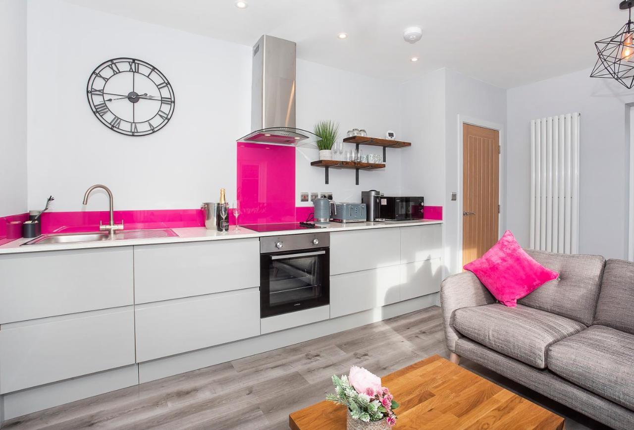 The Luxury Potting Shed With Free Parking! Apartamento York Exterior foto